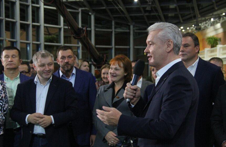 Сергей Собянин посетил штаб "Единой России" 16 фото