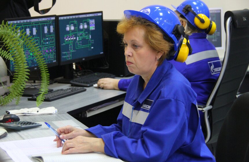 Сергей Собянин осмотрел тепловую станцию "Крылатское" 13 фото