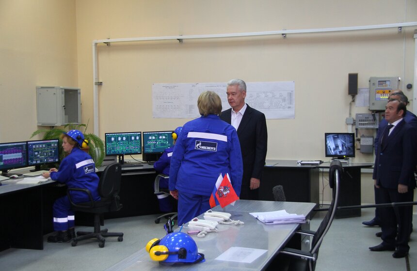 Сергей Собянин осмотрел тепловую станцию "Крылатское" 14 фото