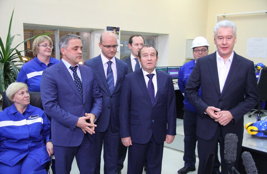 Сергей Собянин осмотрел тепловую станцию "Крылатское" 16 фото