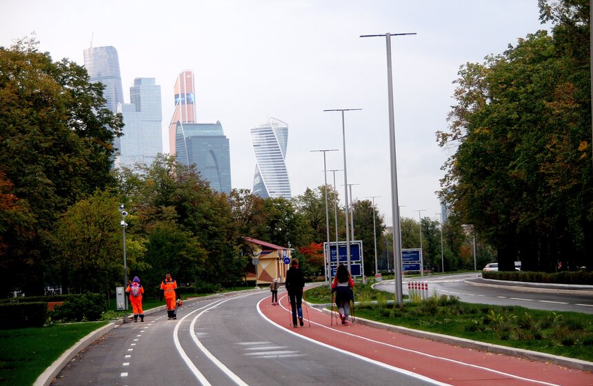 Сергей Собянин открыл благоустроенную Лужнецкую набережную 4 фото