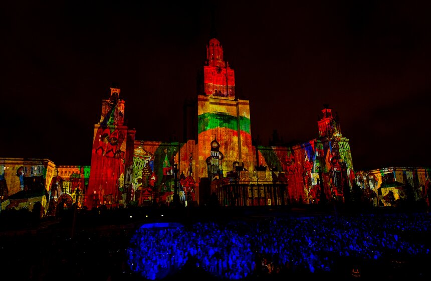 Открытие фестиваля "Круг Света" состоялось на Воробьевых горах 21 фото