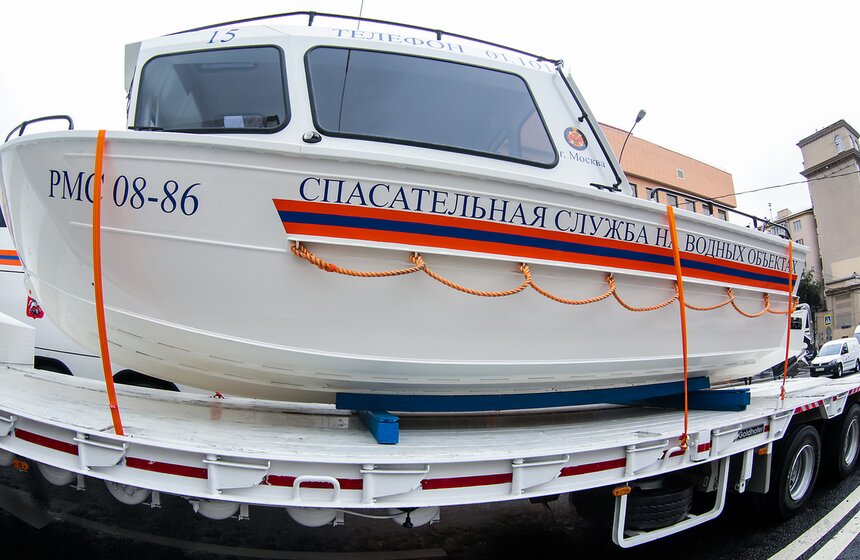 Коммунальщики представили свою технику на параде в Москве 28 фото