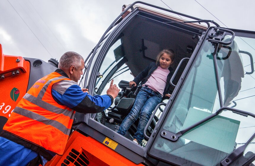 Выставка специализированной техники на Красной Пресне 19 фото
