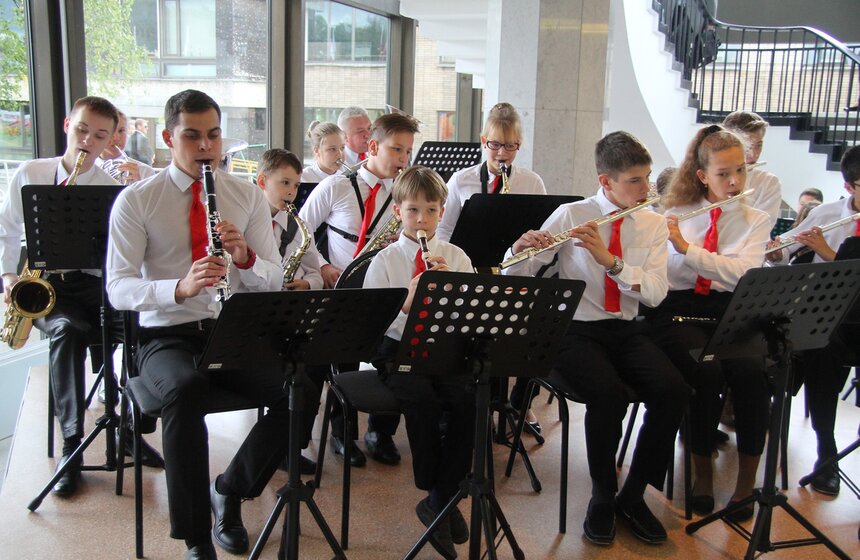 Мэр наградил победителей школьной олимпиады мегаполисов 3 фото