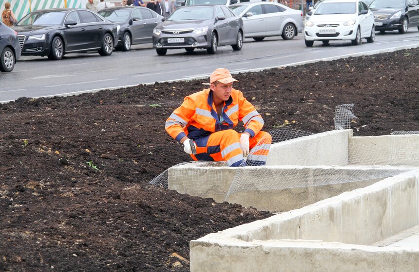 Мэр осмотрел работы по благоустройству площади Мясницкие Ворота 5 фото