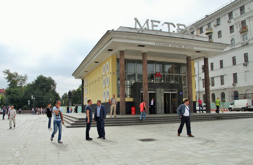 Мэр осмотрел работы по благоустройству площади Мясницкие Ворота 1 фото