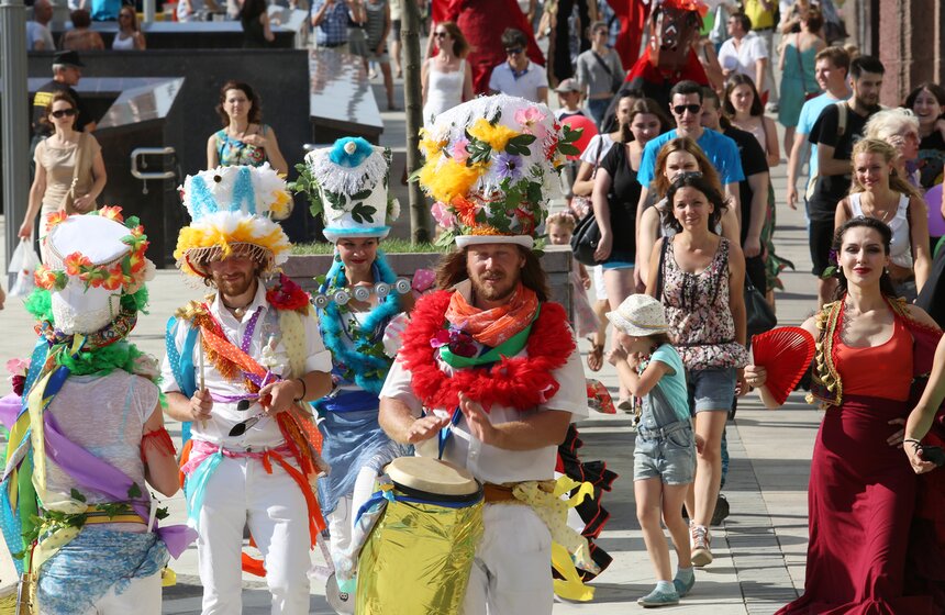 "Московское варенье" завершилось костюмированным парадом 22 фото