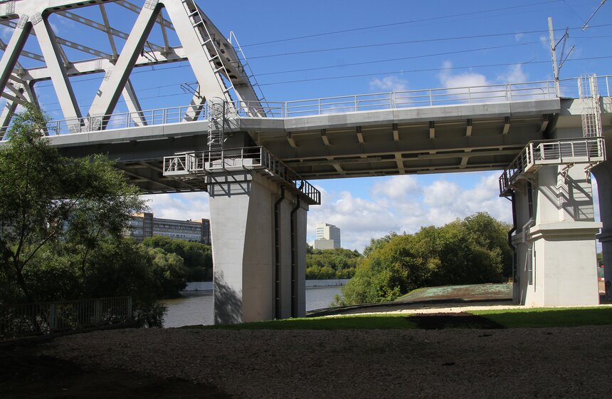 Мэр проверил ход реконструкции Краснопресненской набережной 8 фото