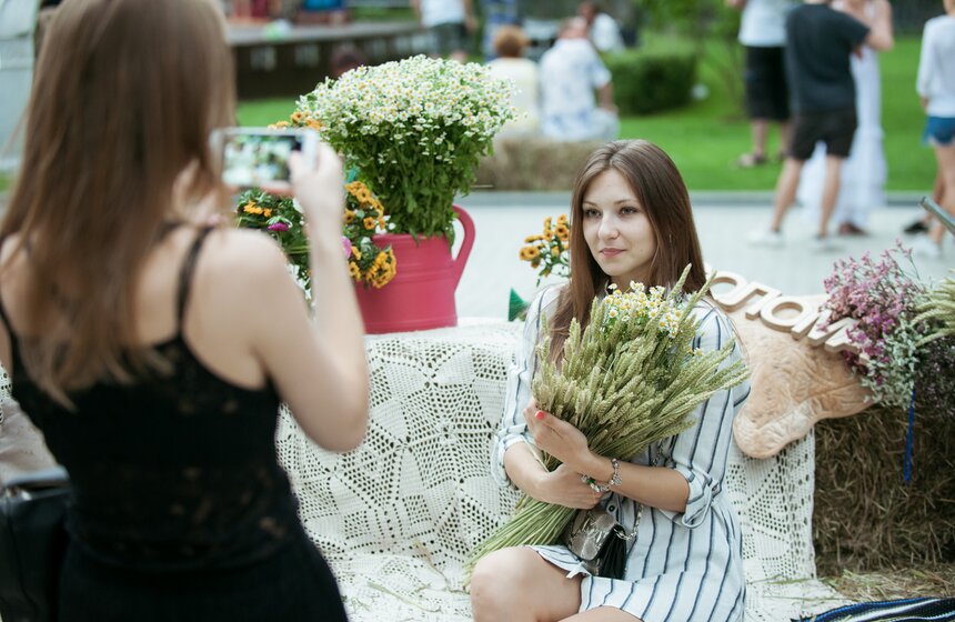 В саду "Эрмитаж" проходит фестиваль Sолома 24 фото