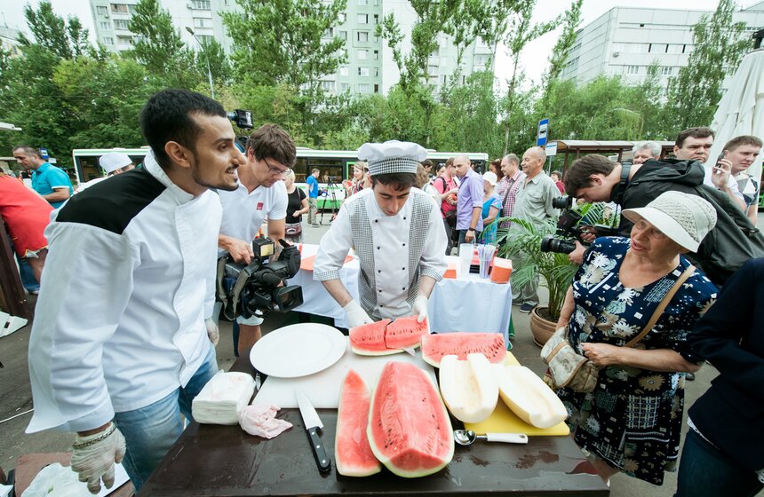 Арбузы в городе: в Москве открылись 264 бахчевых развала 6 фото