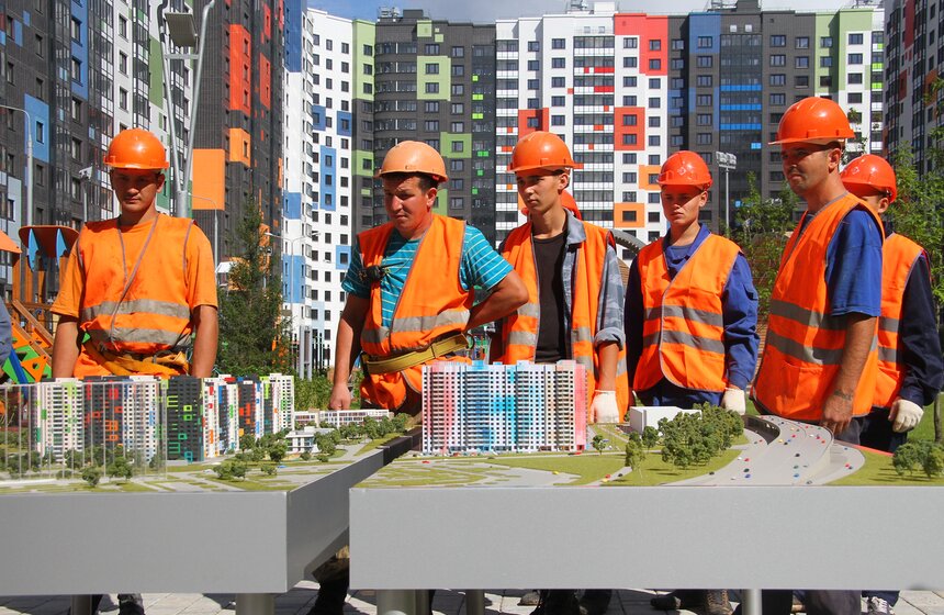 Сергей Собянин посетил стройку жилого квартала в Северном 21 фото