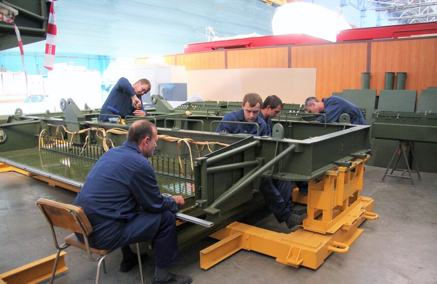 Сергей Собянин посетил НПО "ЛЭМЗ" 11 фото