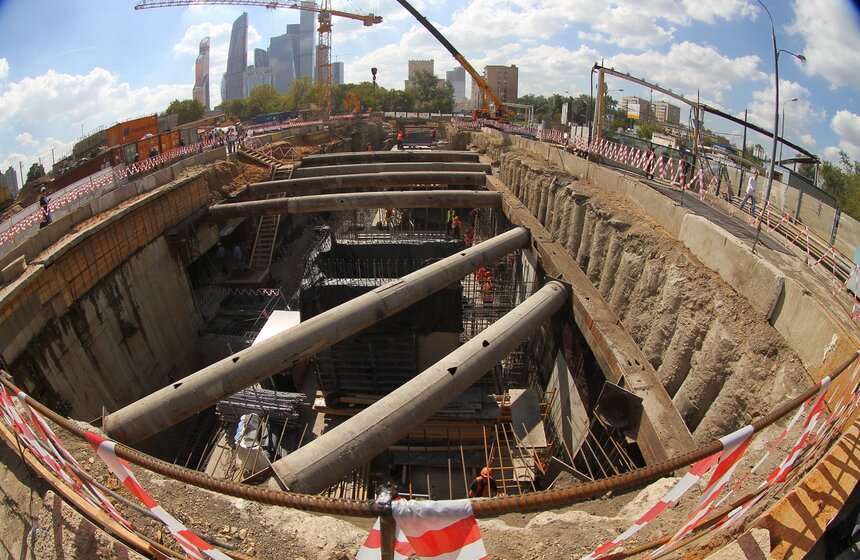 Собянин проверил ход работ на станции "Шелепиха" 14 фото