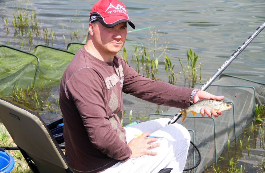 Турнир по любительской рыбалке на Гребном канале 16 фото