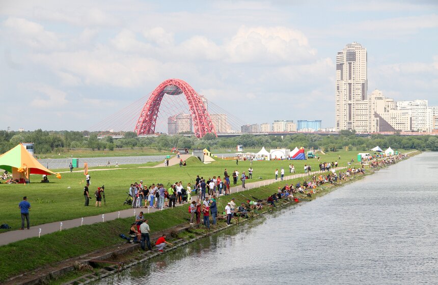 Турнир по любительской рыбалке на Гребном канале 21 фото