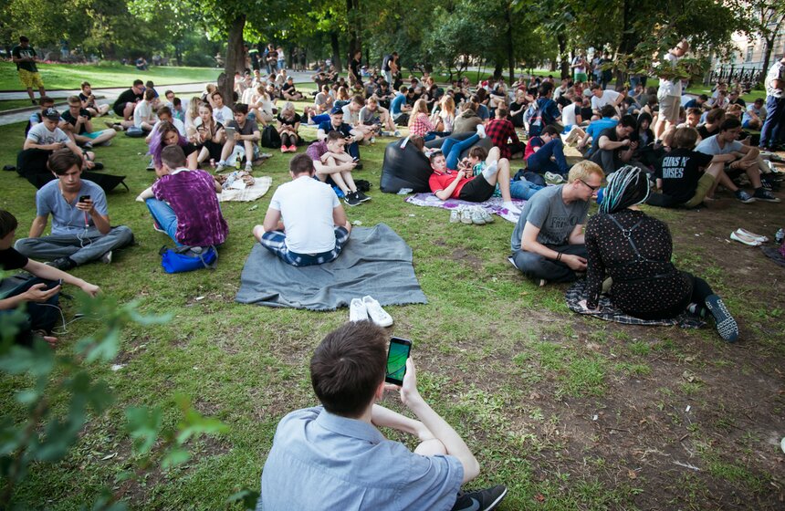 Охота на монстров: как жители столицы ловят покемонов 7 фото