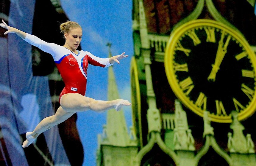 В столице прошли соревнования по гимнастике среди женщин 9 фото