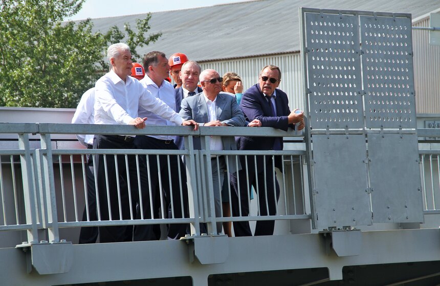 Мэр открыл движение по путепроводу на Павелецком направлении МЖД 8 фото