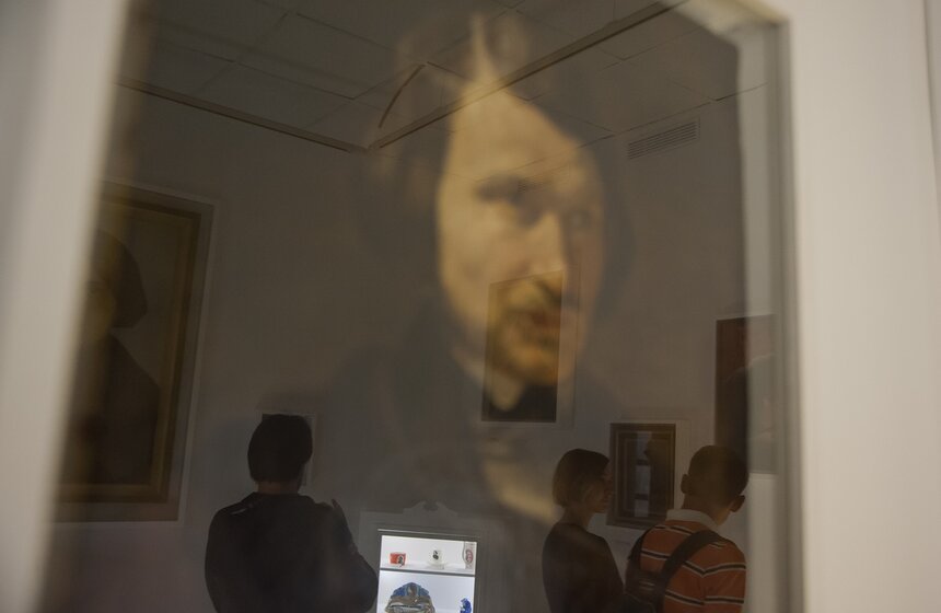 Выставка "Портрет" в галерее "Новое крыло" 12 фото