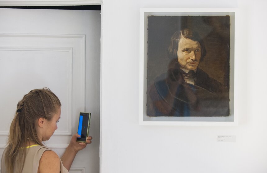 Выставка "Портрет" в галерее "Новое крыло" 17 фото