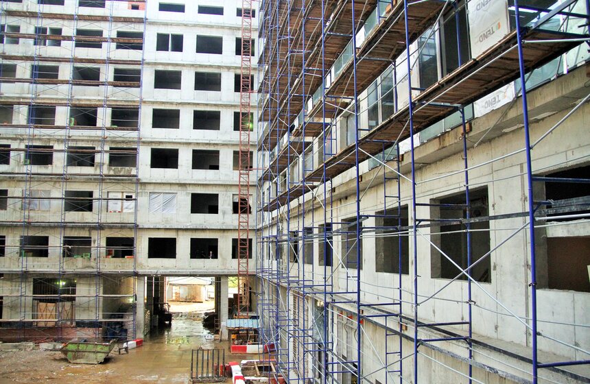 Собянин осмотрел ход строительства кардиологического центра 8 фото