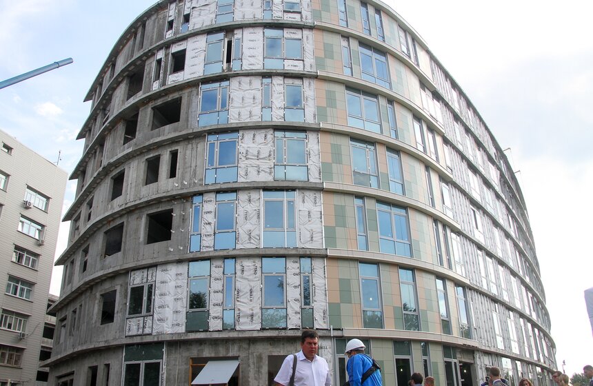 Собянин осмотрел ход строительства кардиологического центра 1 фото