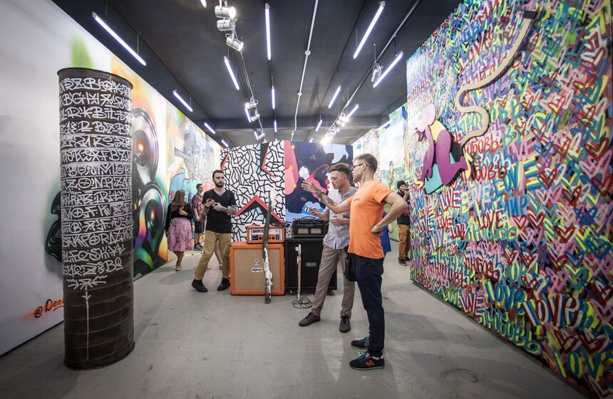 Выставка "Переспелые пальцы слонов" 10 фото