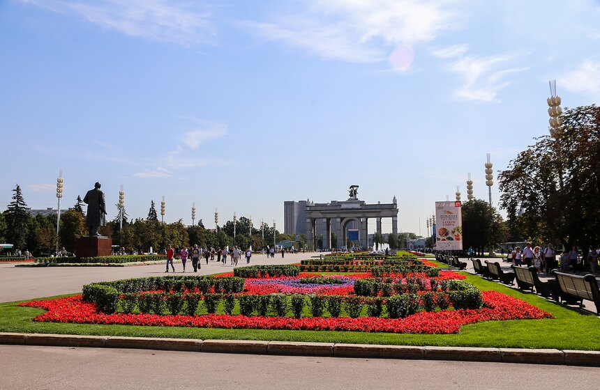 Исторические цветники ВДНХ 5 фото