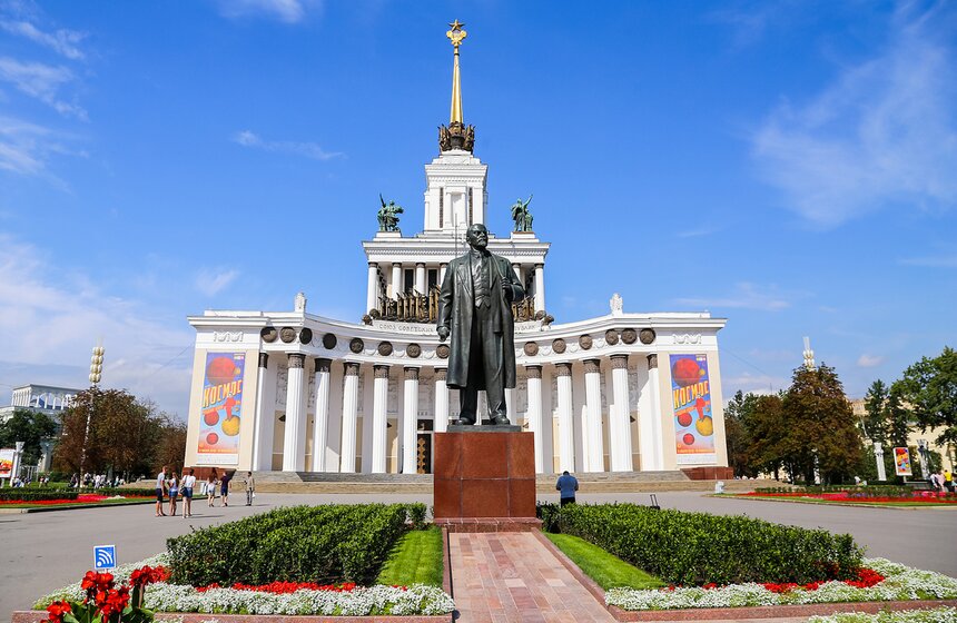 Исторические цветники ВДНХ 1 фото