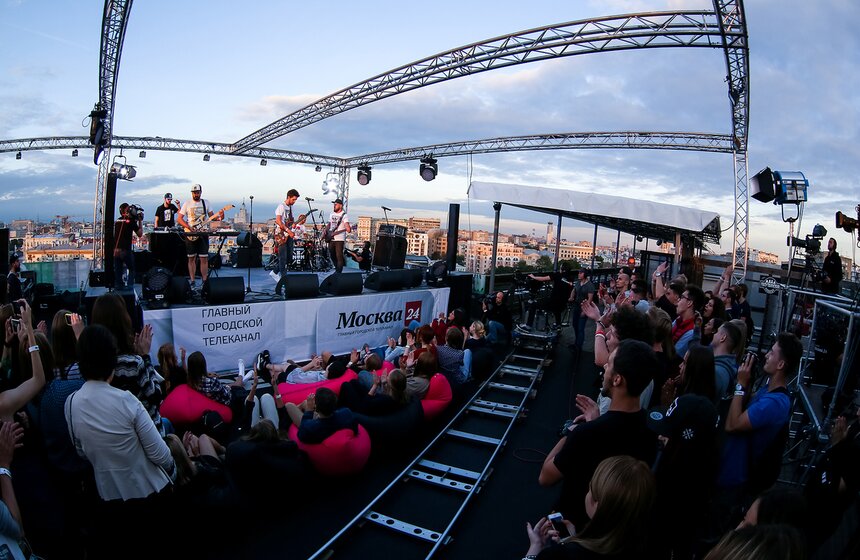 Концерт Noize MC на столичной крыше 1 фото