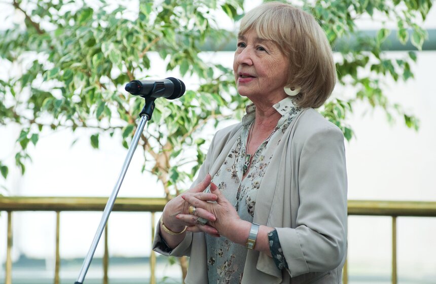 Выставка "Кино. Литература. Старинный костюм" открылась в Москве 6 фото