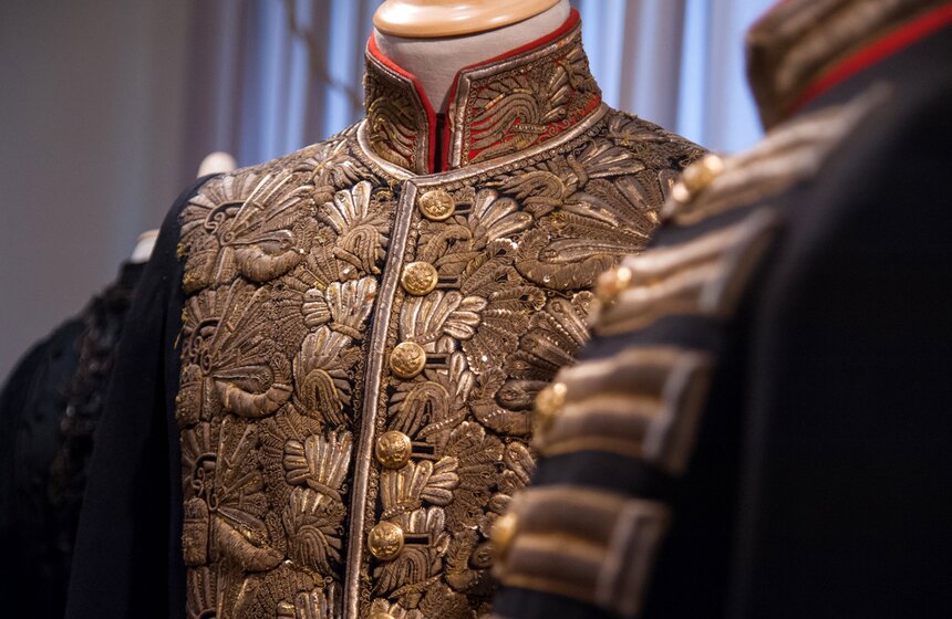 Выставка "Кино. Литература. Старинный костюм" открылась в Москве 12 фото