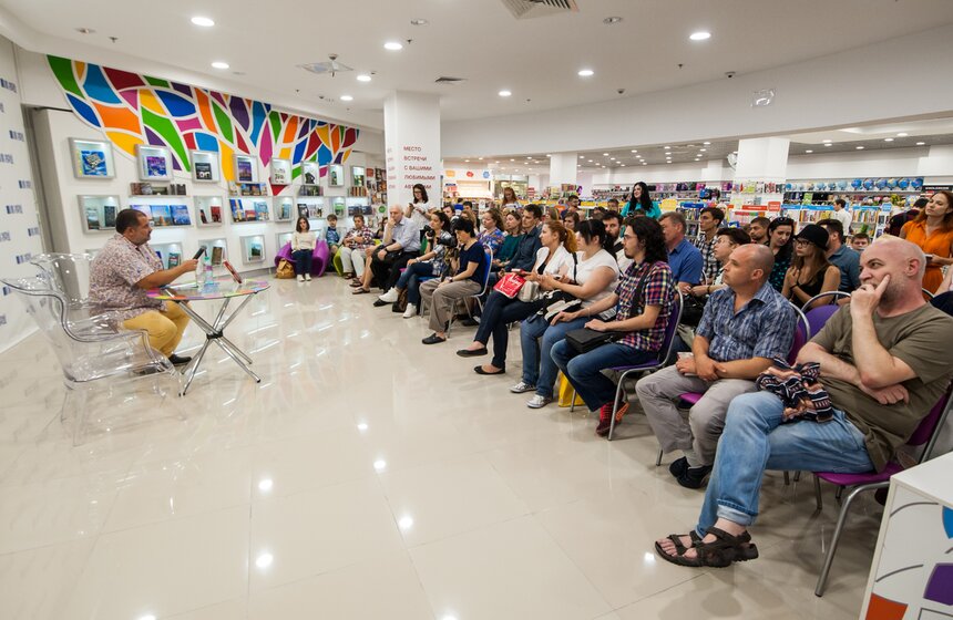 Презентация нового романа Сергея Лукьяненко "КваZи" 5 фото