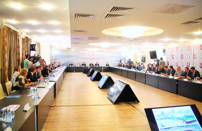 Сергей Собянин поздравил московских строителей с праздником 4 фото