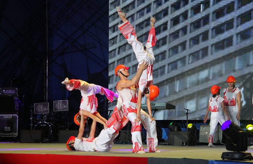 Сергей Собянин поздравил московских строителей с праздником 11 фото