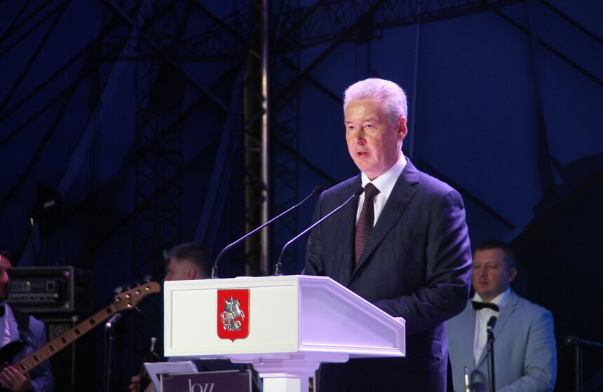 Сергей Собянин поздравил московских строителей с праздником 14 фото