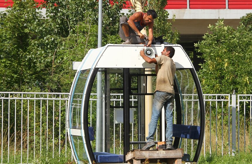 Как проходит монтаж кабинок колеса обозрения в парке "Сказка" 9 фото