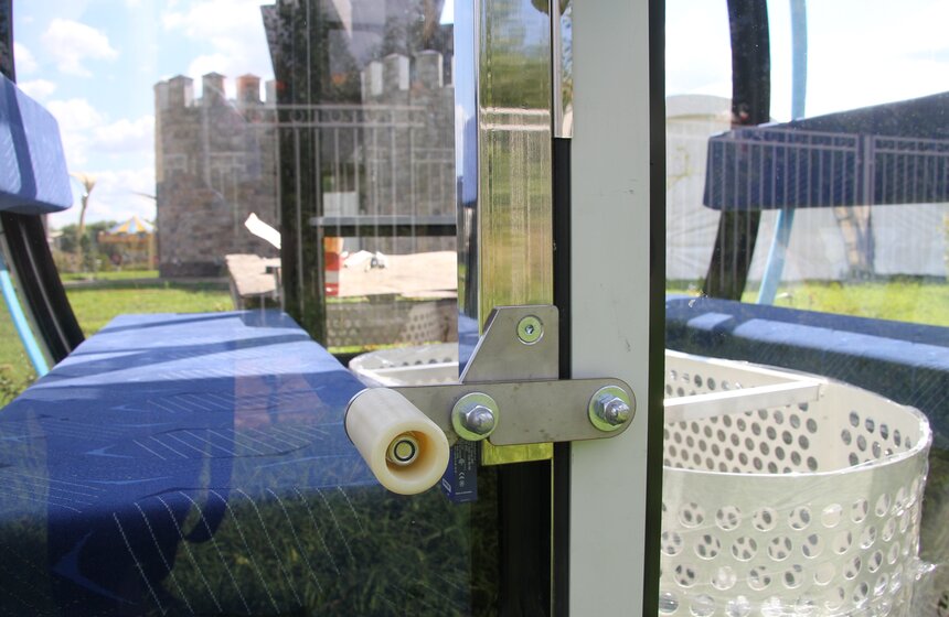 Как проходит монтаж кабинок колеса обозрения в парке "Сказка" 12 фото