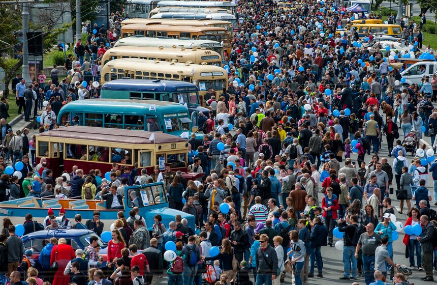 Праздник московского автобуса прошел в столице 19 фото