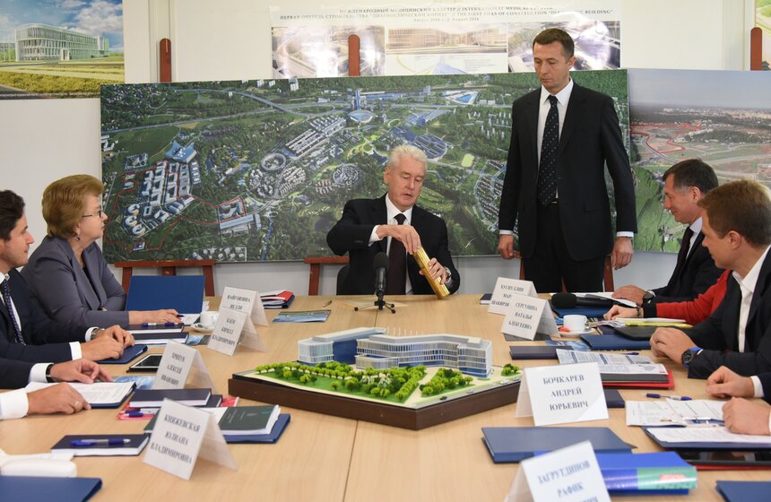 Мэр заложил капсулу в основание нового Медицинского кластера 6 фото