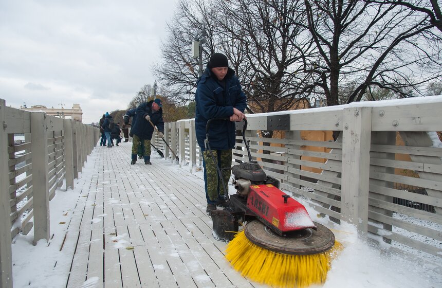 Каток в парке Горького готовят к открытию 3 фото