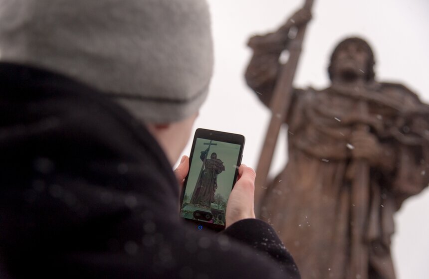 Памятник князю Владимиру открылся на Боровицкой площади 12 фото