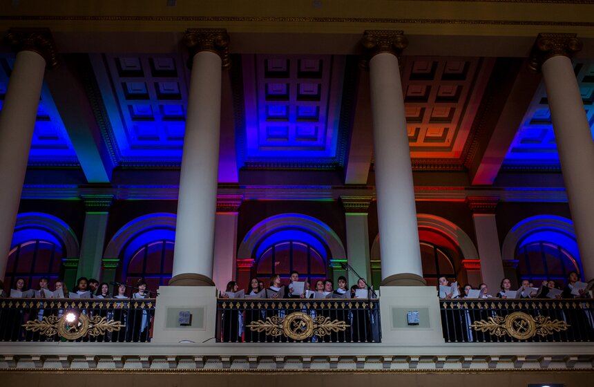 Юные хористы спели на площади Киевского вокзала 4 ноября 20 фото