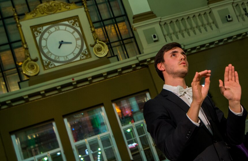 Юные хористы спели на площади Киевского вокзала 4 ноября 16 фото