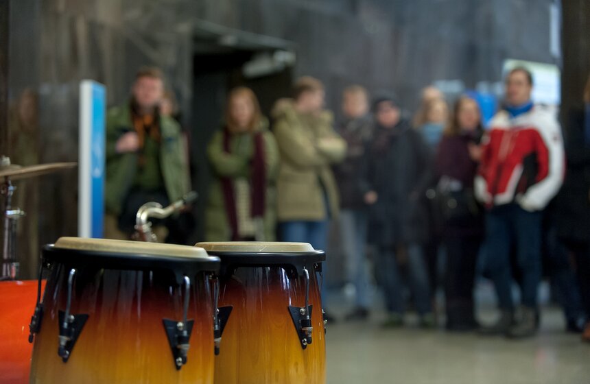 "Ночь искусств" прошла на станции метро "Маяковская" 7 фото