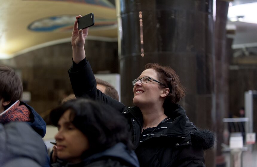 "Ночь искусств" прошла на станции метро "Маяковская" 18 фото