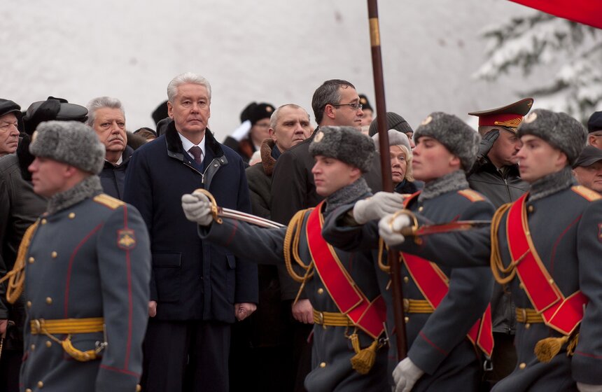 Возложение цветов к Могиле Неизвестного солдата 14 фото