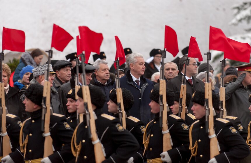 Возложение цветов к Могиле Неизвестного солдата 16 фото