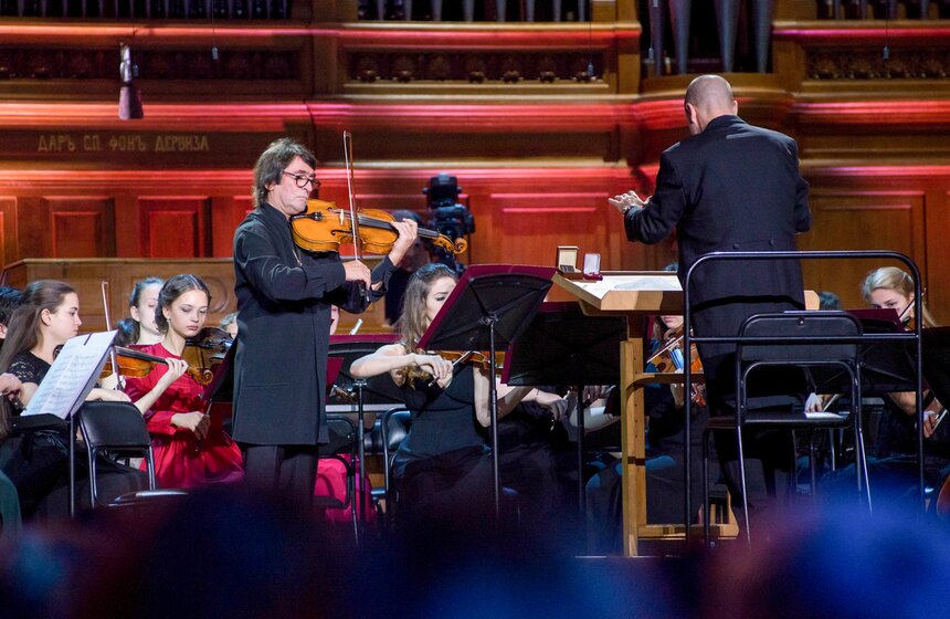 Юношеский оркестр Башмета выступил с Константином Хабенским 25 фото